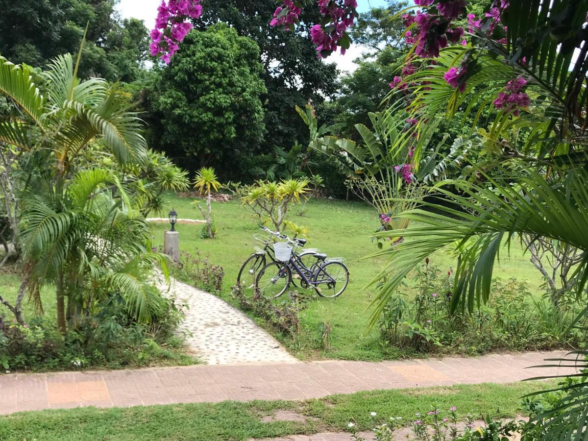 Atmaland Resort Kep Exterior foto