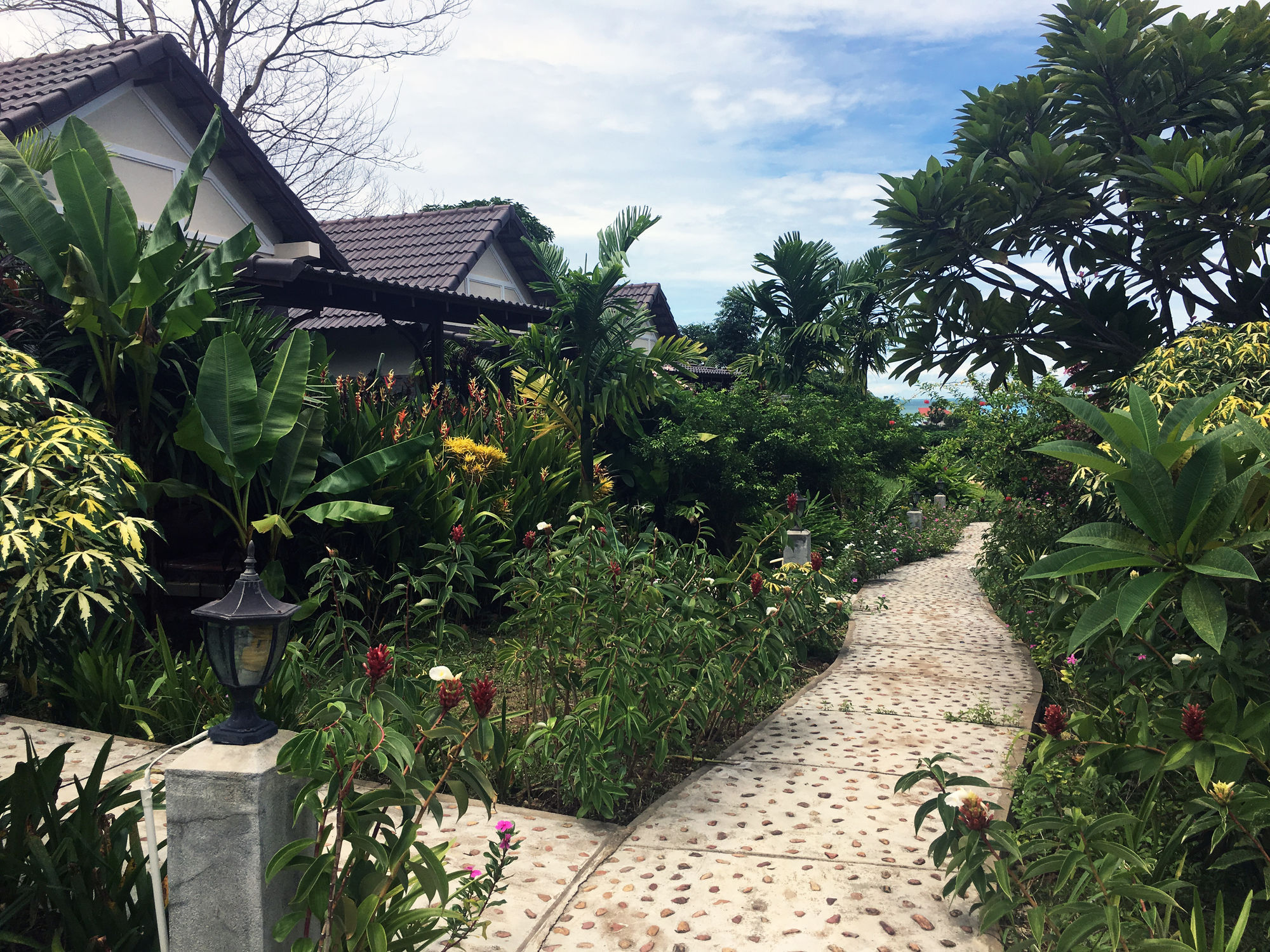 Atmaland Resort Kep Exterior foto